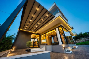 Lofos Luxury Living